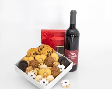 יין gamla ועוגיות